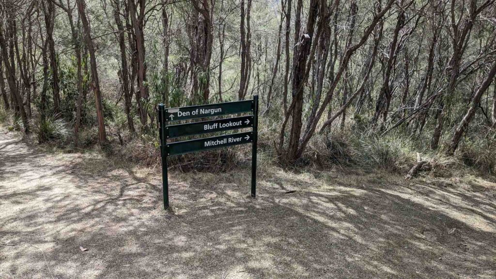 Den Of Nargun Loop Walk - Kookro